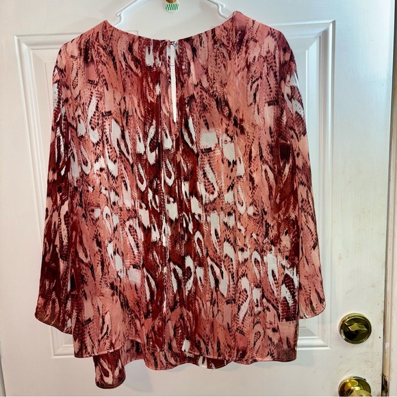 Jennifer Lopez Elegant Women's Burgundy Blouse Size Large - Picture 2 of 8